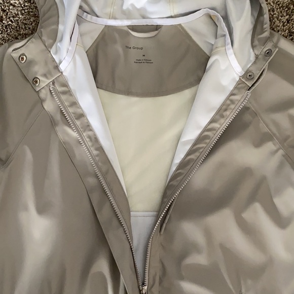 NWOT Anorak Rain Jacket - Picture 8 of 16